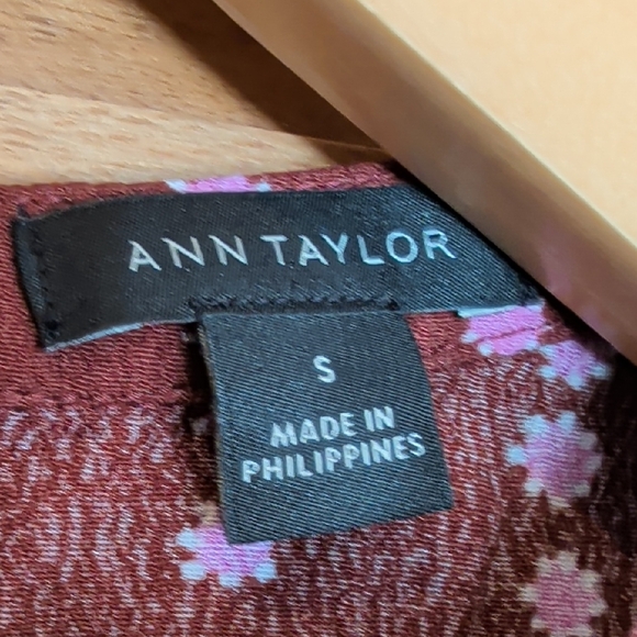 Ann Taylor Sleeveless Burgundy Maxi Dress with Pink Dot Stripes - Picture 2 of 6